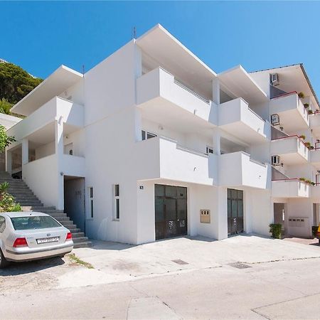 Apartman Mira- Омиш Экстерьер фото